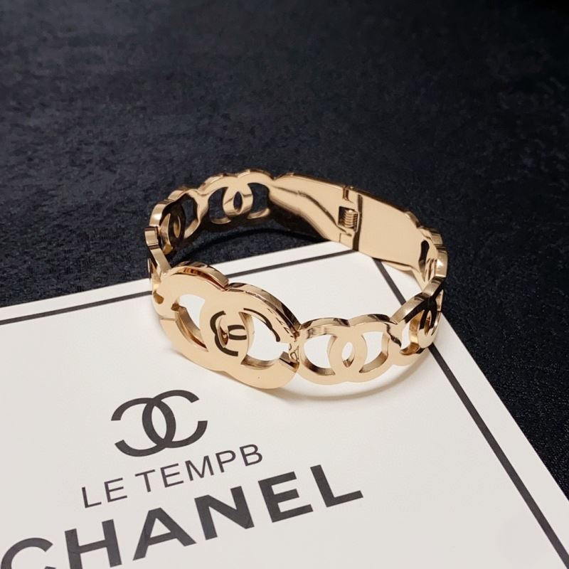 Ch**el bracelets